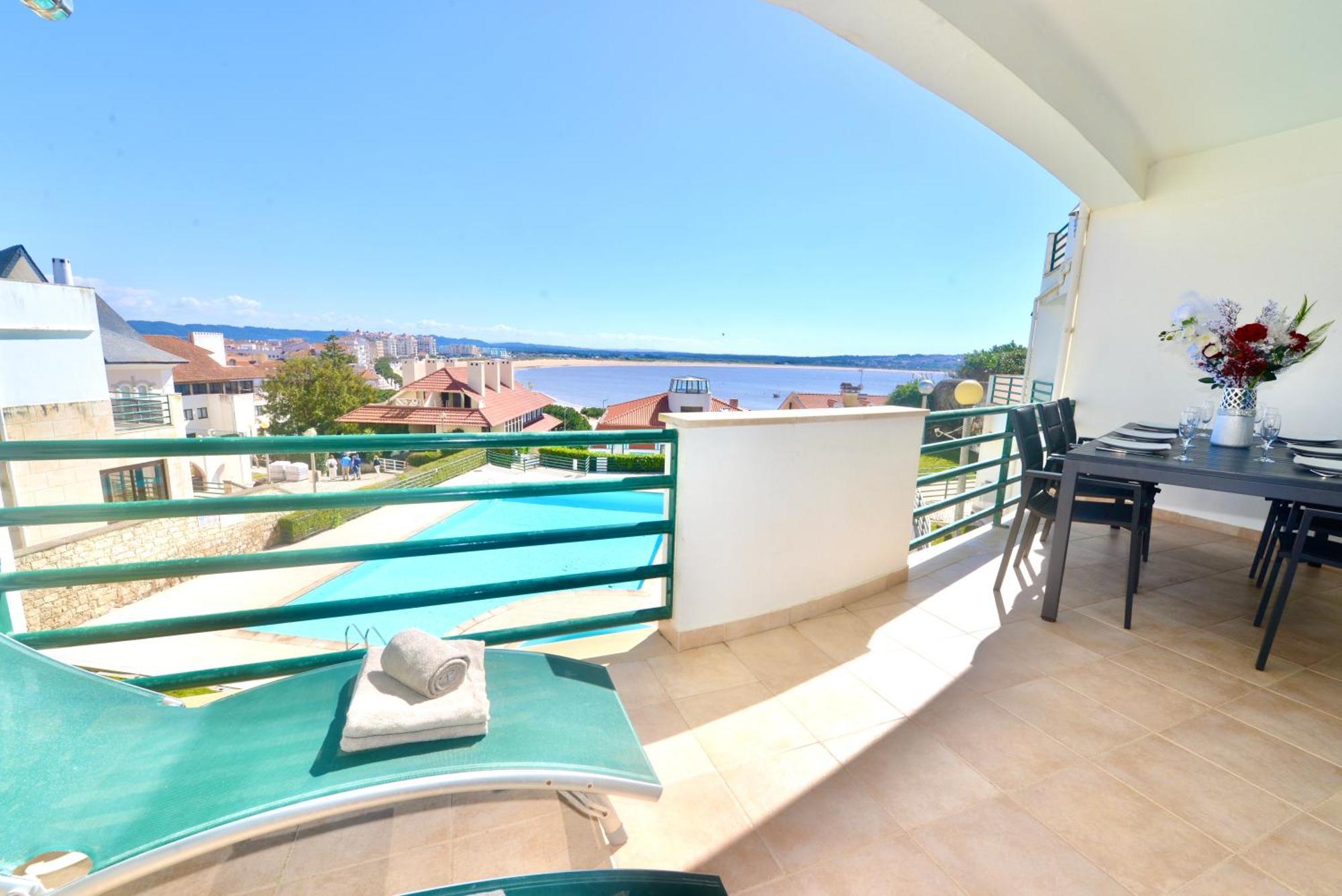 Bay Apartment *